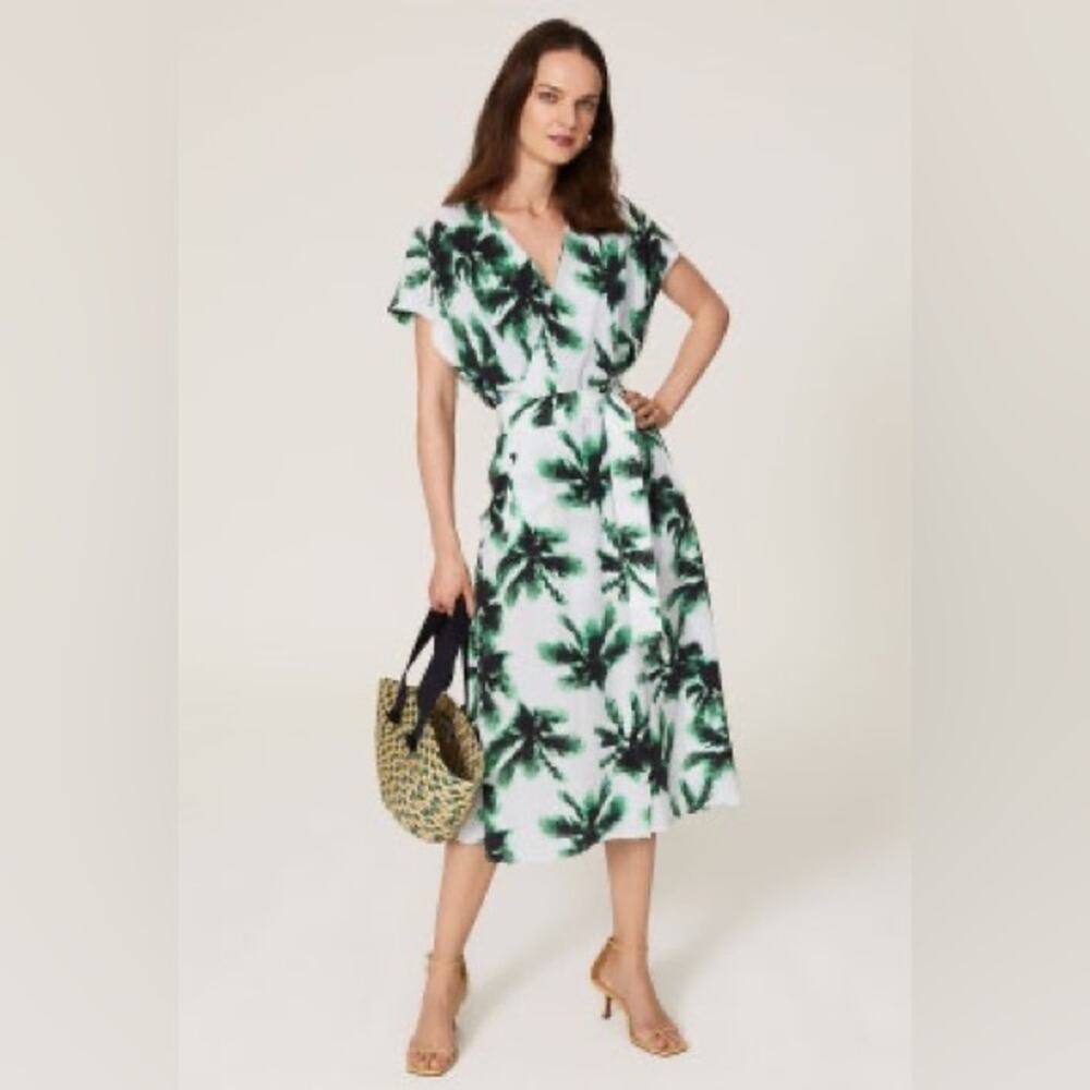 Equipment Bijou Dress Size 8 White Green Tropical